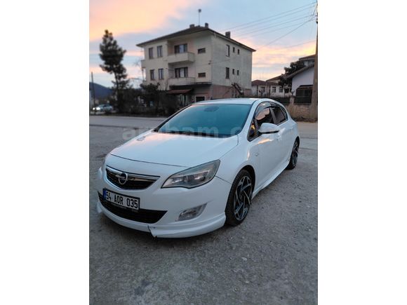 Sahibinden Opel Astra 1.3 CDTI Enjoy Plus 2012 Model  384.000 km Beyaz