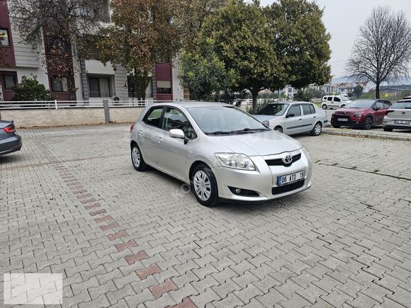 Toyota Auris 1.6 Comfort Manuel - 124 HP 2009 Düz LPG Lİ 180 DE