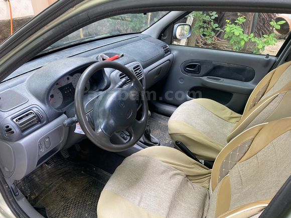 Sahibinden Renault Clio 1.4 16 valf 2002 model Model 