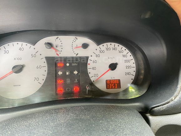 Sahibinden Renault Clio 1.4 16 valf 2002 model Model 