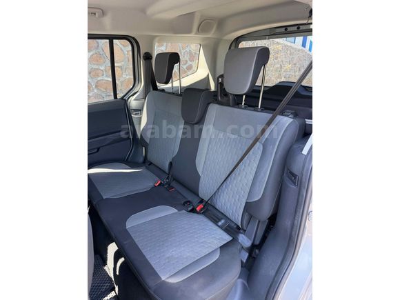 Sahibinden Ford Tourneo Courier 1.5 EcoBlue Titanium 2024 Model 