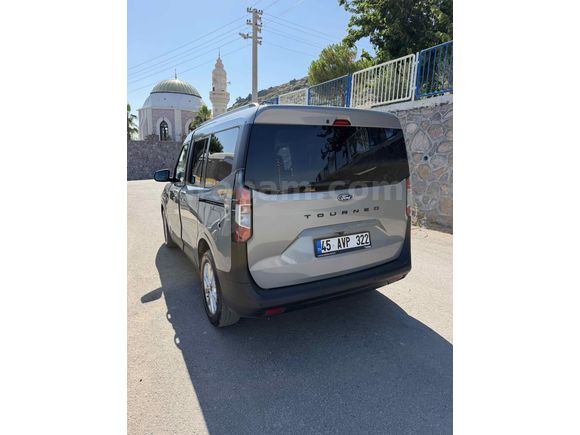 Sahibinden Ford Tourneo Courier 1.5 EcoBlue Titanium 2024 Model 