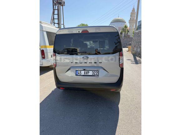 Sahibinden Ford Tourneo Courier 1.5 EcoBlue Titanium 2024 Model 