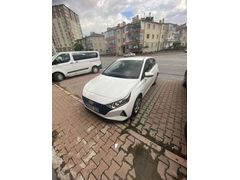 Sahibinden Hyundai i20 1.4 MPI Jump 2023 Model 