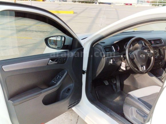 Sahibinden Volkswagen Jetta 1.6 TDi Highline 2012 Model