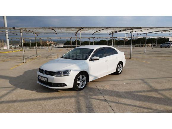 Sahibinden Volkswagen Jetta 1.6 TDi Highline 2012 Model