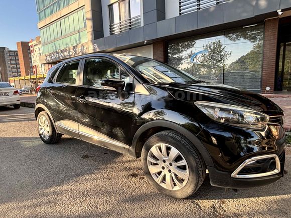 Sahibinden Renault Captur 0.9 Touch 2013 Model 