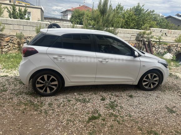 Sahibinden Hyundai i20 1.4 MPI Jump 2019 Model 