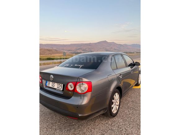 Sahibinden Volkswagen Jetta Özel Plakalı Temiz Sorunsuz Araç
