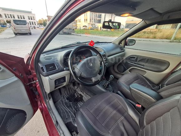 Sahibinden Renault Clio 1.2 Authentique 2004 Model