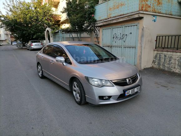 Sahibinden Honda Civic 1.6 Dream 2010 Model Malatya 209.000 km Gri (Gümüş)