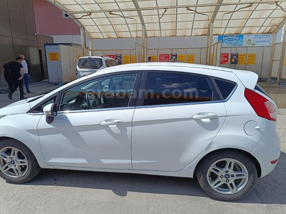 Sahibinden Ford Fiesta 1.6 Titanium 2013 Model