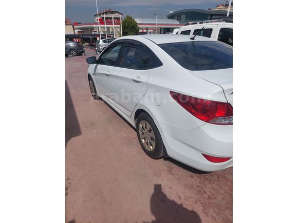 Sahibinden Hyundai Accent Blue 1.6 CRDI Mode  2015 Model