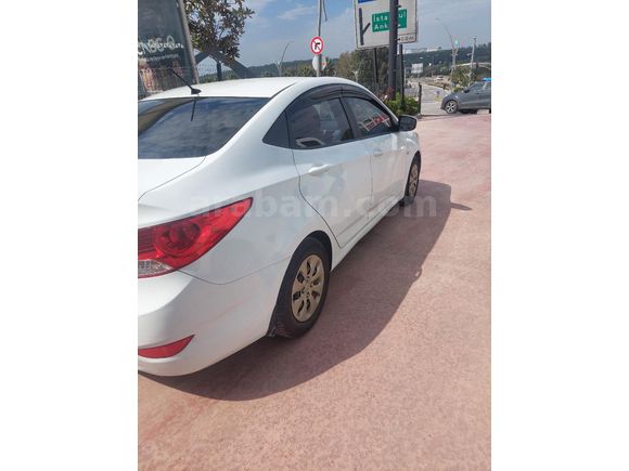 Sahibinden Hyundai Accent Blue 1.6 CRDI Mode  2015 Model