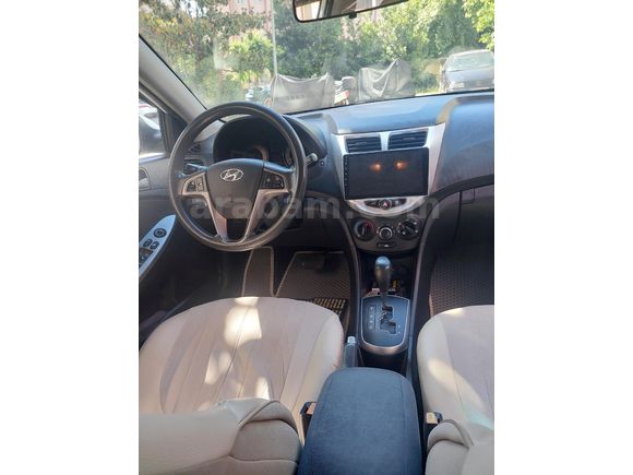 Sahibinden Hyundai Accent Blue 1.6 CRDI Mode  2015 Model