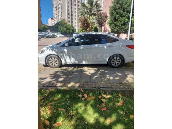 Sahibinden Hyundai Accent Blue 1.6 CRDI Mode  2015 Model