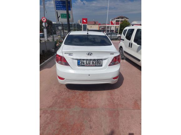 Sahibinden Hyundai Accent Blue 1.6 CRDI Mode  2015 Model