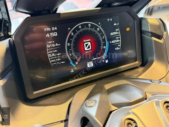 ÖZTEK MOTORSTAN YAMAHA TMAX 560 HATASIZ BOYASIZ TRAMERSİZ