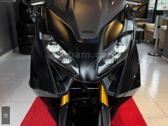 ÖZTEK MOTORSTAN YAMAHA TMAX 560 HATASIZ BOYASIZ TRAMERSİZ