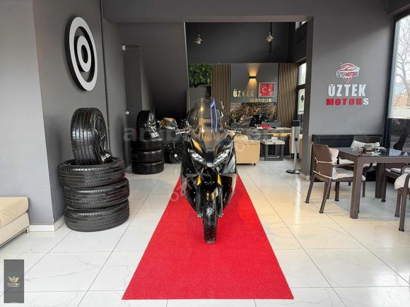 ÖZTEK MOTORSTAN YAMAHA TMAX 560 HATASIZ BOYASIZ TRAMERSİZ