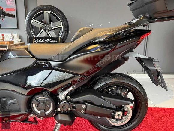 ÖZTEK MOTORSTAN YAMAHA TMAX 560 HATASIZ BOYASIZ TRAMERSİZ