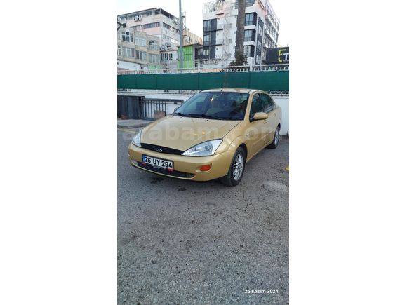 Sahibinden Ford Focus 2.0 Ghia 2000 Model