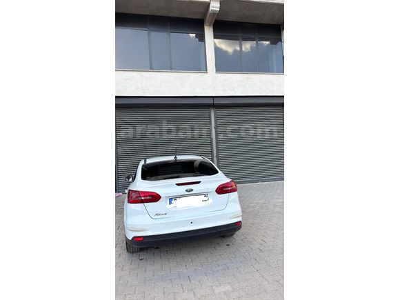 SON FİYATTIR!!! Öğretmenden Ford Focus 1.5 TDCi Style 2017 Model