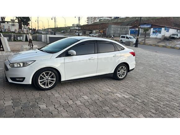SON FİYATTIR!!! Öğretmenden Ford Focus 1.5 TDCi Style 2017 Model