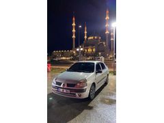 Temiz aile aracı Renault Clio 1.4 Expression  