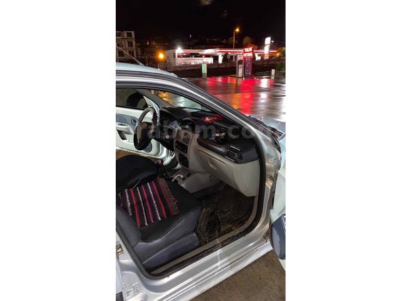 Temiz aile aracı Renault Clio 1.4 Expression  