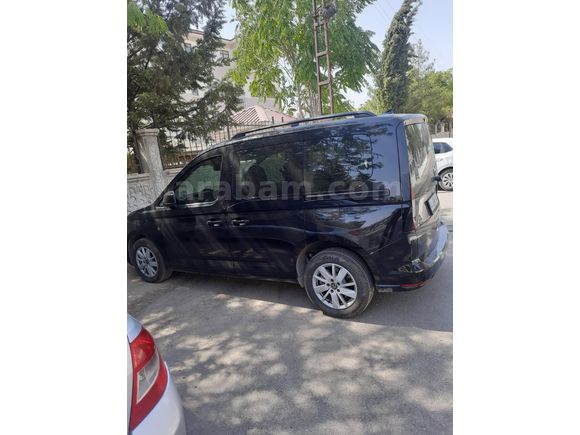 Memurdan 2025 trafiğe çıkışlı Volkswagen Caddy hatasız