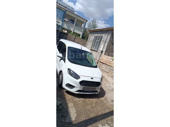 Sahibinden Ford Tourneo Connect 1.5 EcoBlue Deluxe 2021 Model  114.500 km Beyaz