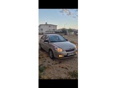 Sahibinden ESP li Hyundai Accent Era 1.5 CRDi Mode 2012 Model  225.000 km Gri (metalik)