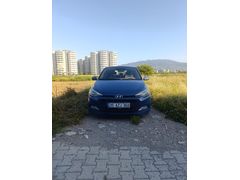 Sahibinden Hyundai i20 1.2 MPI Style 2014 Model  216.000 km Mavi