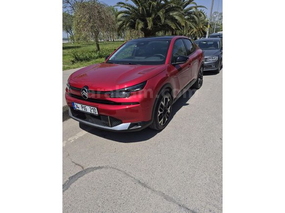 Sahibinden Citroen C4 X 1.2 PureTech Max 2025 Model  6001km Kırmızı sun roof
