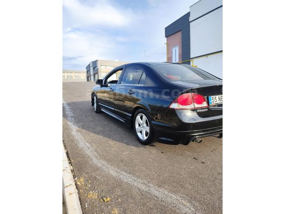 Sahibinden Honda Civic 1.6i VTEC Elegance 2010 Model