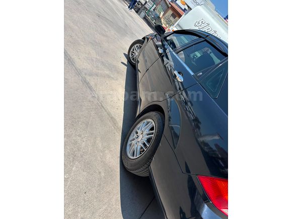 Sahibinden Ford Focus 1.6 Ghia 2001 Model 