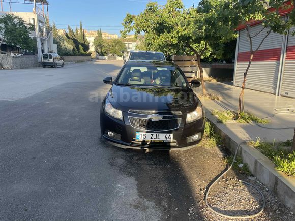 Sahibinden Chevrolet Cruze 1.6 2011 Model  227.000 km Siyah