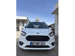 Hatasız BOYASIZ !! Ford Tourneo Courier 1.5 TDCi Delux 2022 Model 