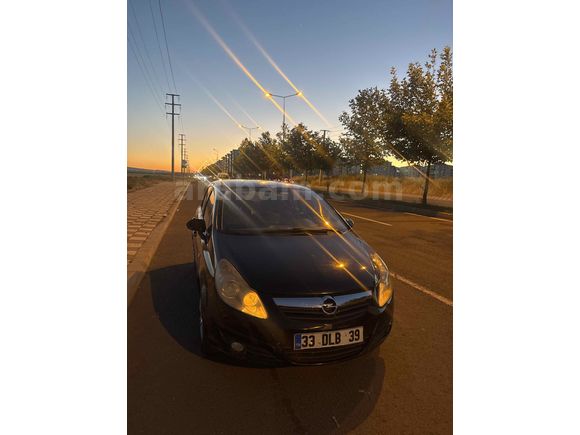 Sahibinden Opel Corsa 1.4 Sport 2010 Model  215.000 km Siyah