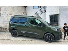 Sahibinden 2025 ÇIKIŞLI OTOMATİK Citroen Berlingo 1.5 BlueHDI Shine