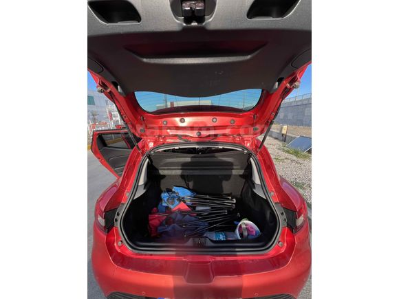 Sahibinden Renault Clio 0.9 TCe Icon 2015 Model

05357672049 
