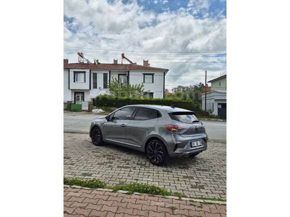 Sahibinden Renault Clio 1.0 TCe Techno Esprit Alpine 2023 Model Kayseri