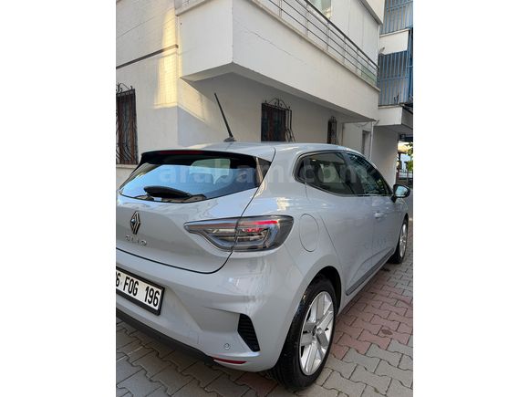 Sahibinden GSR-2  Renault Clio 1.0 TCe Evolution 2024 Model 