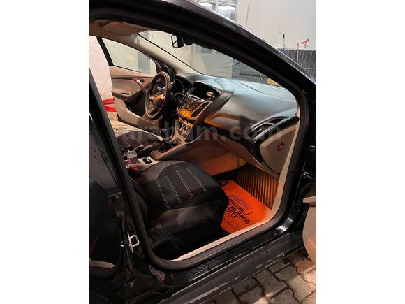 Sahibinden Ford Focus 1.6 Ti-VCT Style 2014 Model