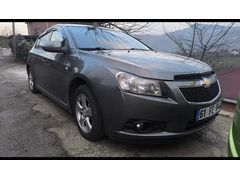 temiz Cruze 1.6 otomatik 2011 Model