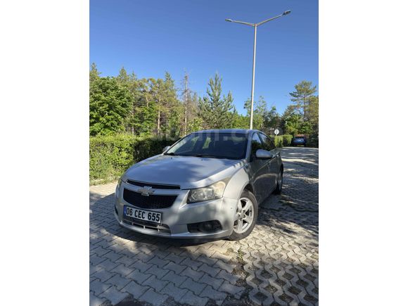 Sahibinden Chevrolet Cruze 1.6 LS 2010 Model  140.000 km Gri (Gümüş)
