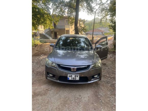 Sahibinden Honda Civic 1.6i VTEC Premium 2010 Model 
