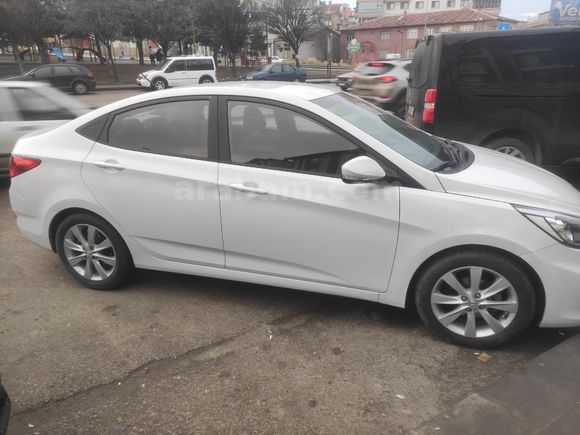 Sahibinden Hyundai Accent Blue 1.6 CRDI Mode Plus 2018 Model