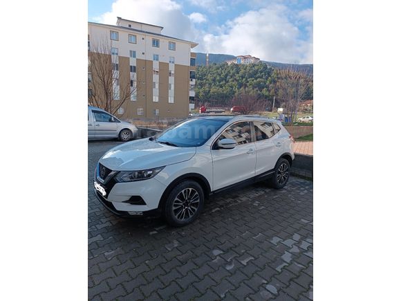 Sahibinden Nissan Qashqai 1.3 DIG-T Sky Pack 2020 Model